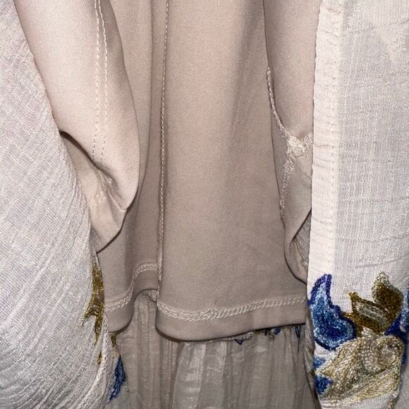 Figueroa & Flower Boho Cream Embroidered Floral Tiered Midi Dress Size Large - Picture 7 of 14